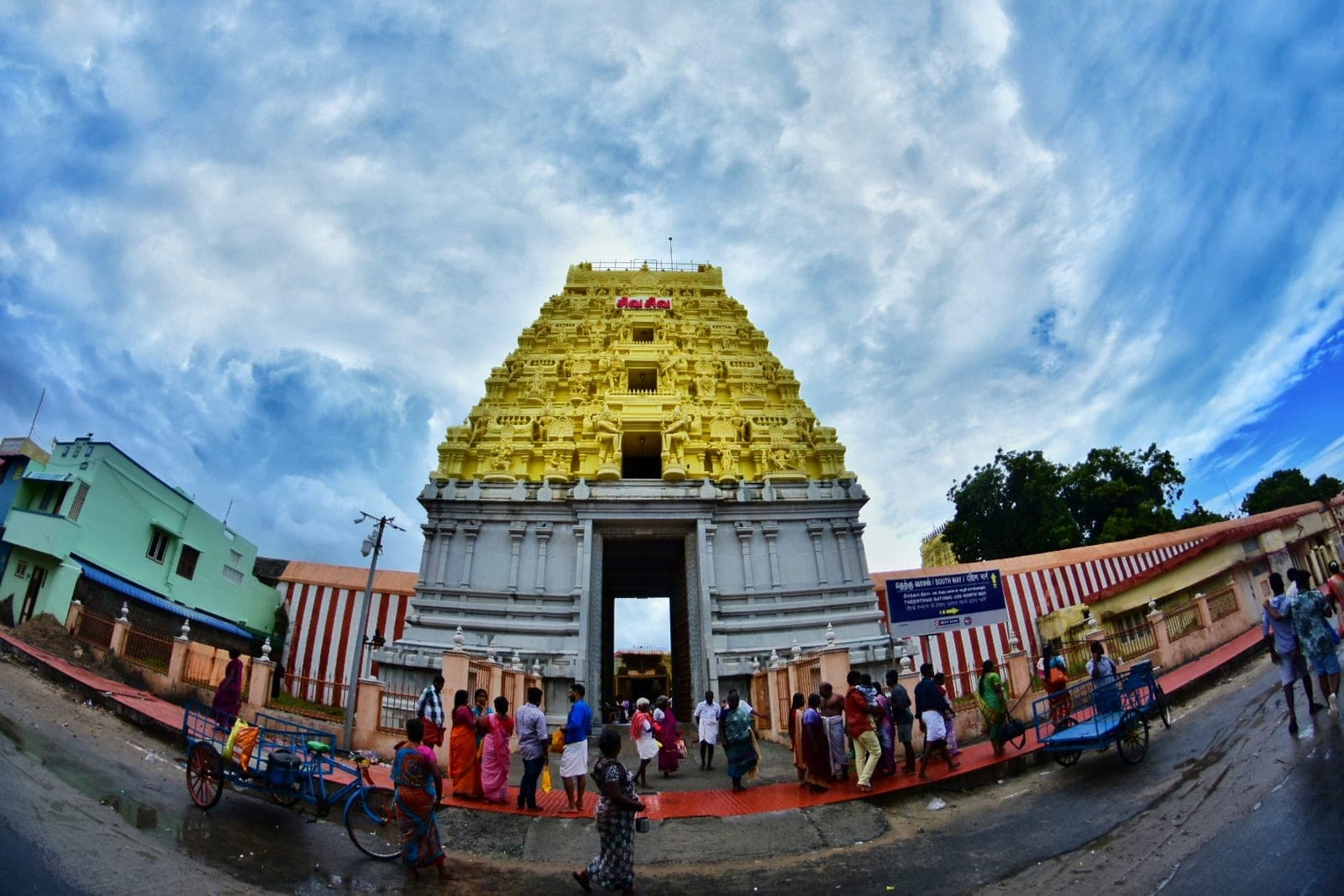 The entrance to Ramanathaswamy Temple, Rameswaram