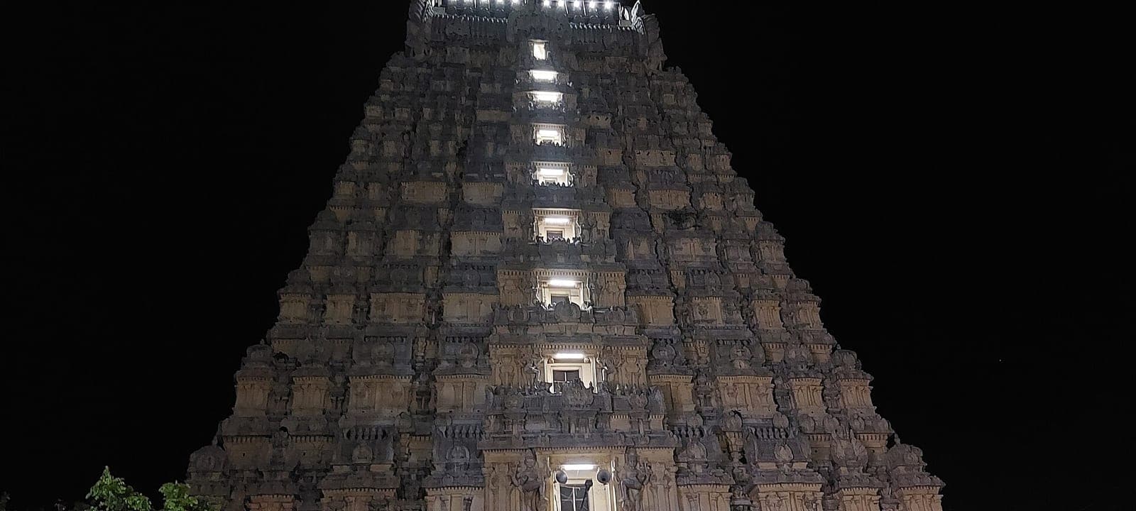 Ekambareswarar Temple in Kanchipuram at night