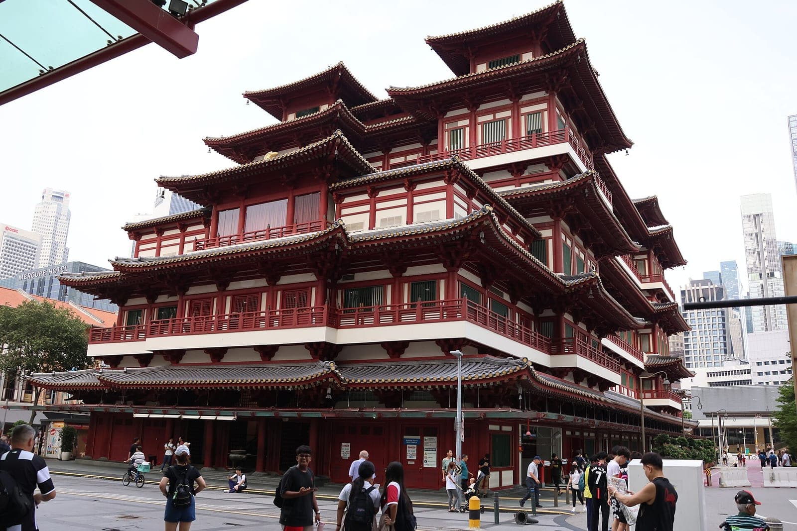 The Buddha Tooth Relic Temple in Singapore’s Chinatown