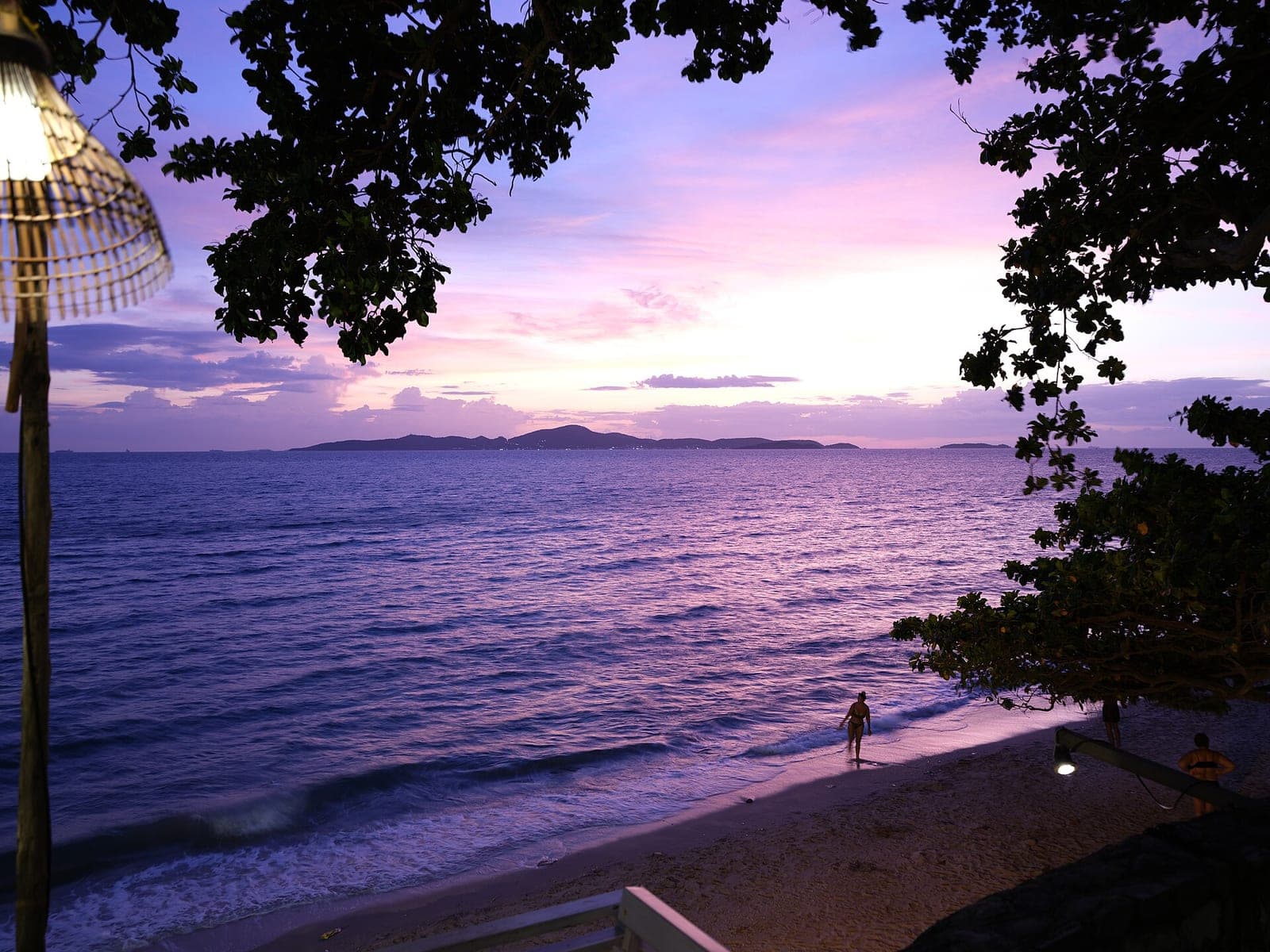 Koh Larn on the horizon from Jomtien Beach